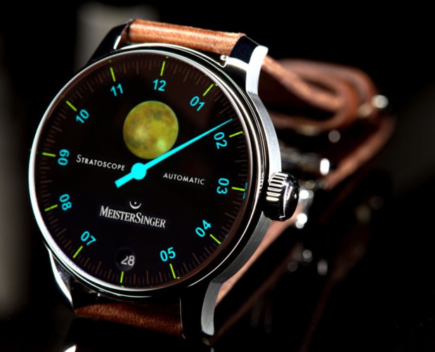 MeisterSinger Stratoscope : Lune dorée sur cadran dégradé