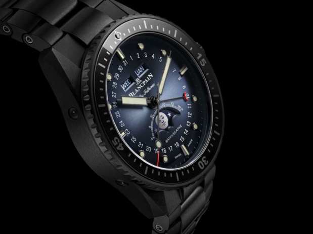 Blancpain Bathyscaphe Quantième complet et phases de Lune : nouvelle version en céramique noire