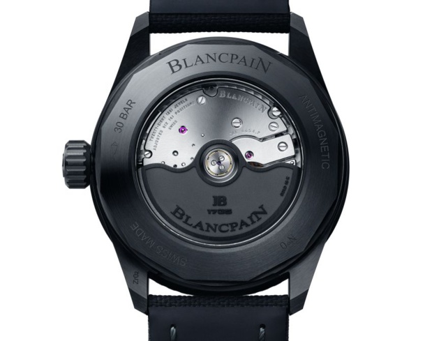 Blancpain Bathyscaphe Quantième complet et phases de Lune : nouvelle version en céramique noire