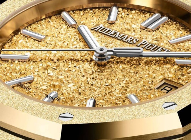 Audemars Piguet : deux Royal Oak de 34 mm en Frosted Gold avec cadrans "Crystral Sand"