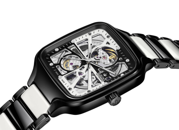 Rado True Square Open Heart Limited Edition : noir et blanc et vice versa