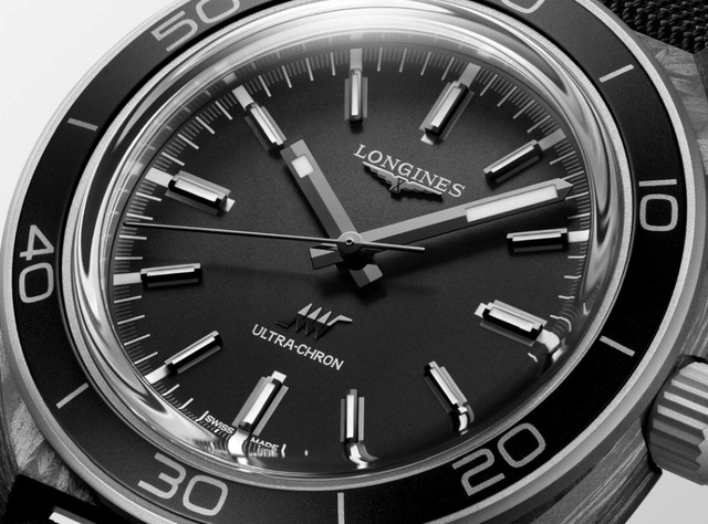 Longines Ultra-Chron : une montre d'avant-garde en carbone forgé