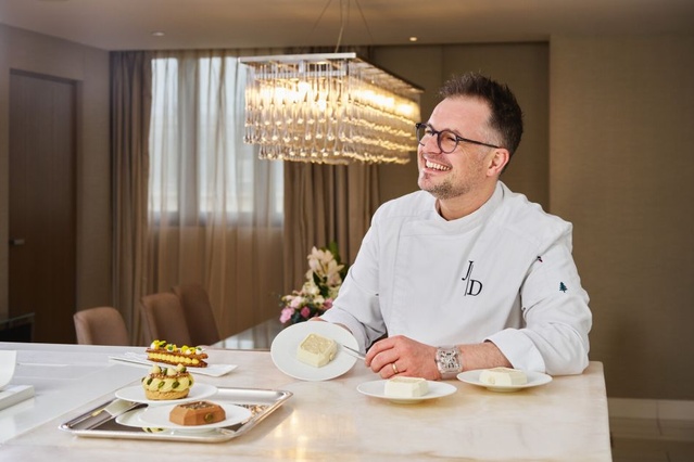 Mandarin Oriental Paris : deux desserts très horlogers avec Bell & Ross et le chef pâtissier Julien Dugourd