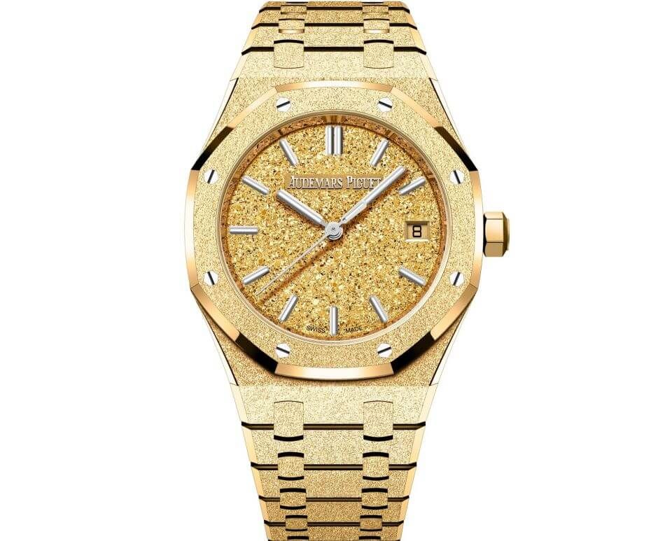 Audemars Piguet : deux Royal Oak de 34 mm en Frosted Gold avec cadrans "Crystral Sand"