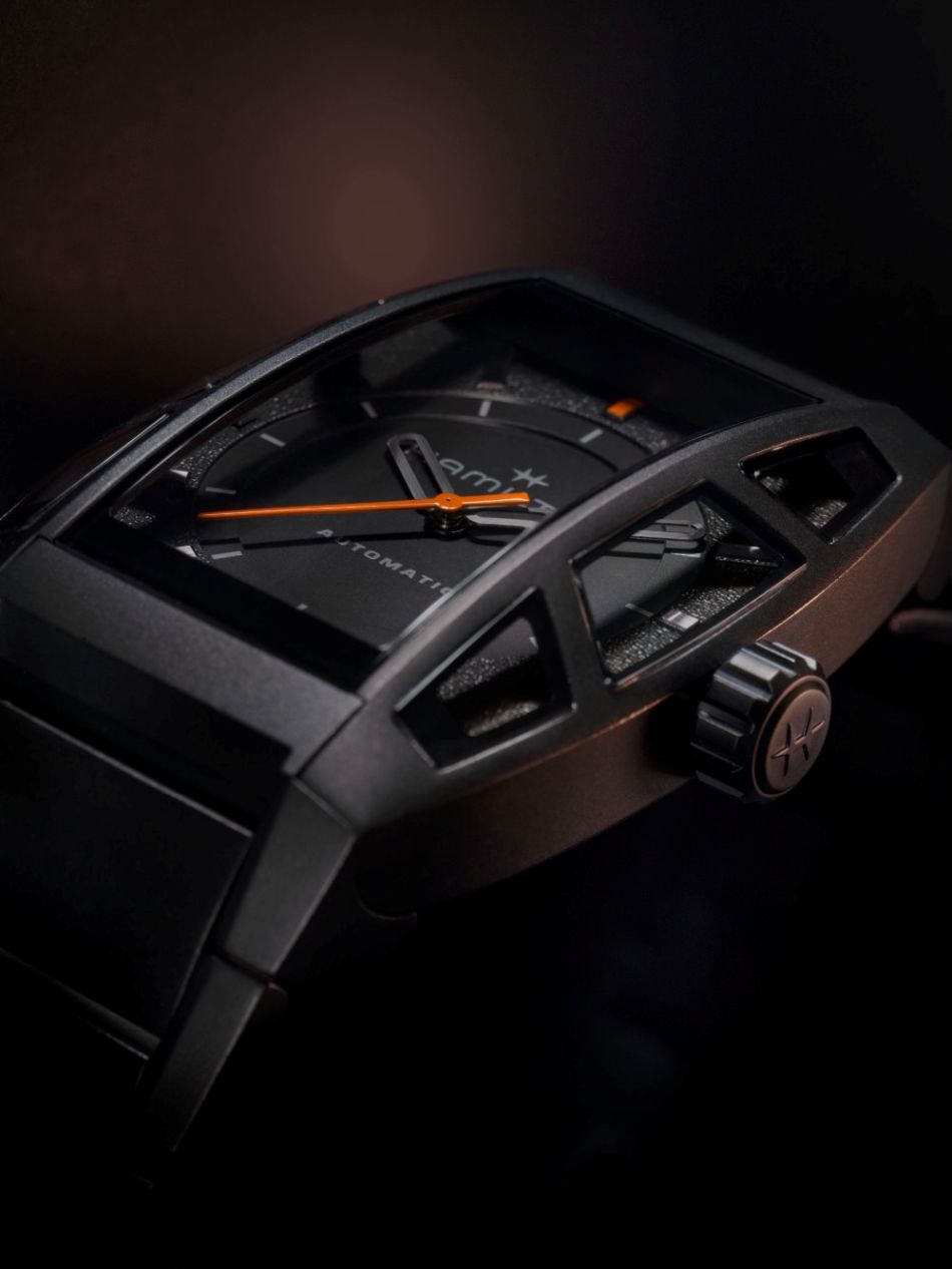 Hamilton : une montre au design futuriste avec Death Stranding II, On the beach