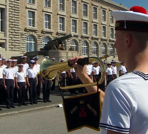 Montres en série limitée pour l'armée française : quid de la préférence nationale ?