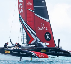 Emirates Team New Zealand remporte la Coupe de l'America avec une Omega au poignet