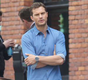 Cinquante nuances plus claires : Jamie Dornan porte une Omega Seamaster 300 m