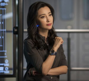 En eaux troubles : Li Bingbing porte une Patravi Scuba Tec de chez Carl F. Bucherer