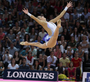 Championnats du monde de gymnastique rythmique : Delphine Ledoux reçoit le Prix de l’Elégance Longines à Montpellier