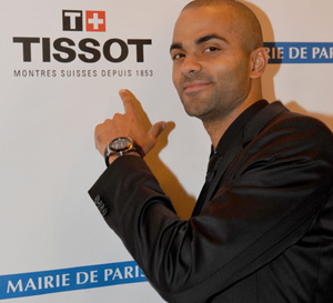 Par Cœur Gala de Paris : Tissot remet à Tony Parker sa première montre en édition limitée