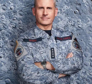 Space Force : Steve Carell porte une Omega Speedmaster