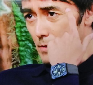 He who can't marry : Hiroshi Abe porte une BR03 Bell &amp; Ross