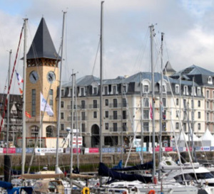 Deauville : inauguration de la tour de « La Résidence de l’horloge »