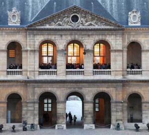 Bell &amp; Ross s'invite aux Invalides