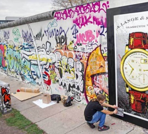 Lange &amp; Söhne : une Lange 1 murale pour commémorer la chute du mur