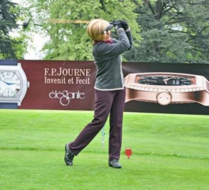 Genève : FP Journe organise sa première Coupe de golf féminine et présente son Elégante