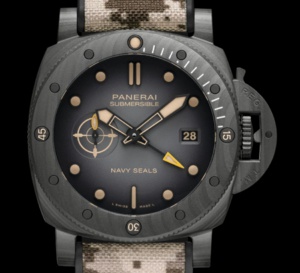 Panerai Submersible QuarantaQuattro GMT Navy Seals Carbotech : martiale, sportive et technique à la fois