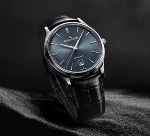 Jaeger-LeCoultre Master Ultra Thin Date : acier, 39 mm avec cadran bleu-gris dégradé