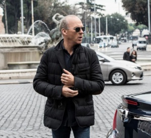 American Assassin : Michael Keaton porte un chrono Hamilton Khaki Aviation Pilot