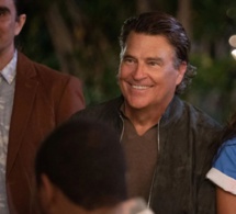 Shrinking : Ted McGinley porte une Rolex Datejust vintage en acier sur Jubilé