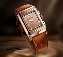 Jaeger-LeCoultre Reverso Tribute Chronograph : un look or rose assumé !